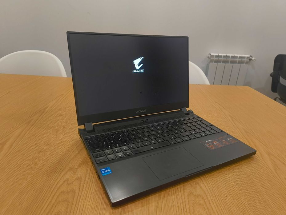 Gigabyte AORUS 15P KD | RTX 3060 | Core i7 11800H | 16GB RAM | 1TB SSD