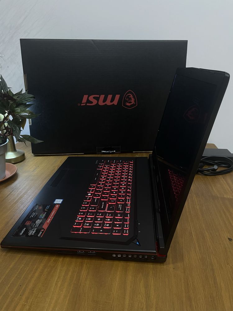 Laptop gamingowy MSI GP73 Leopard 8RE