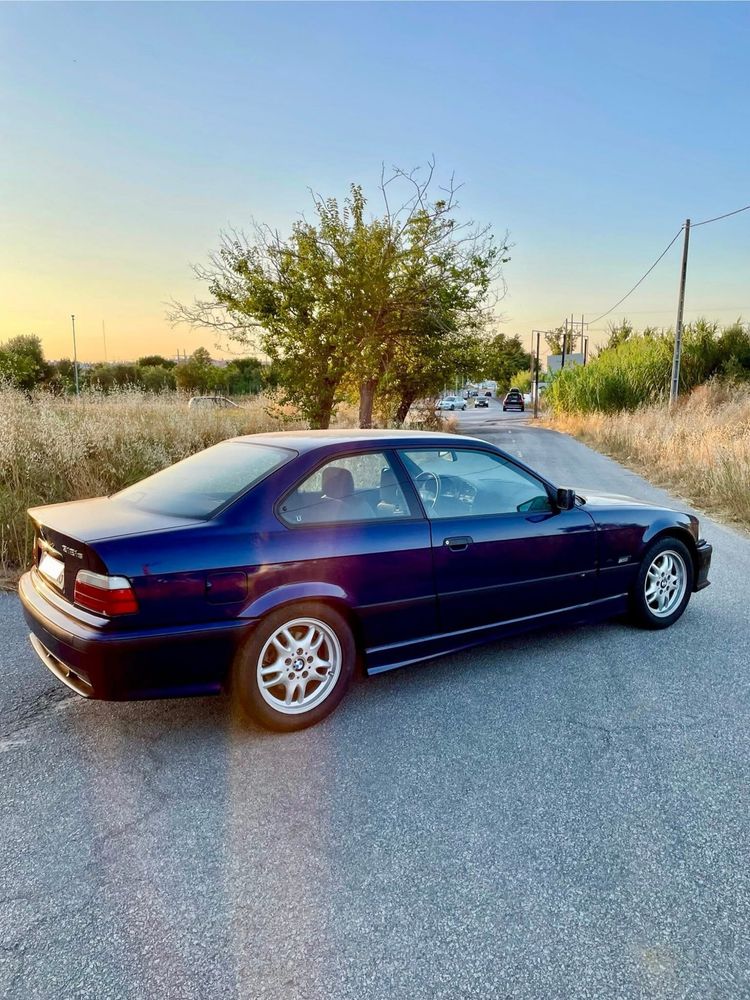 BMW E36 318iS de 1996