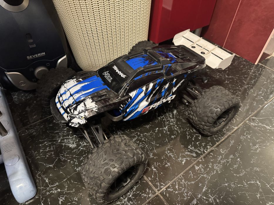 Продам Traxxas E-revo 2.0 6S