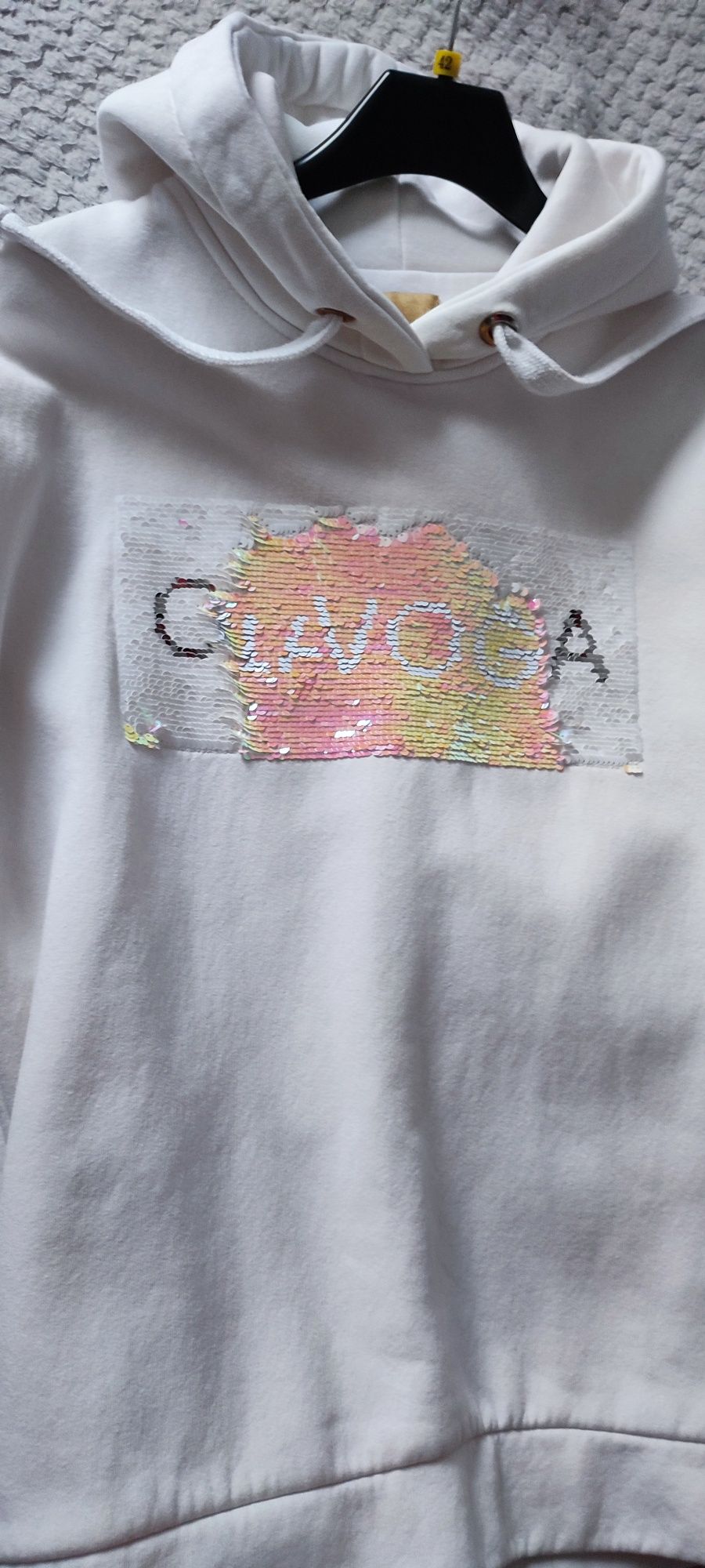 Bluza z cekinami Olavoga L
