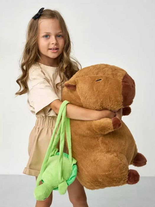 Мягкая игрушка подушка Капибара с рюкзачком Черепашкой на спине 50см