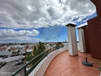 Apartamento t1 com aproveitamento de sótão e terraço