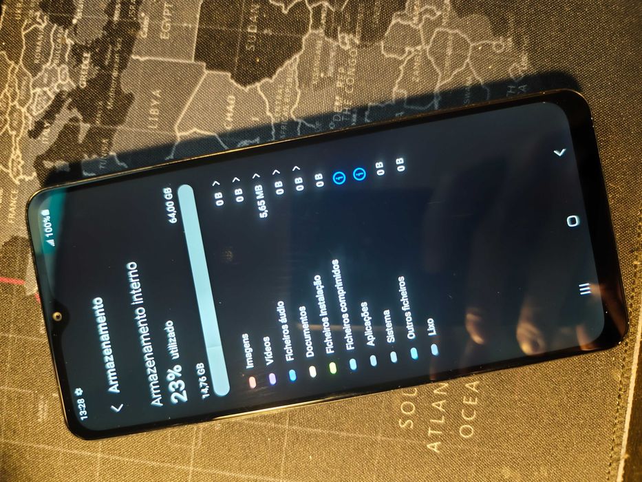 Samsung M12 - 64GB + 4GB