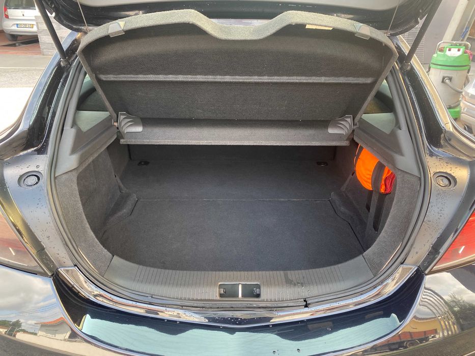 Vendo Opel Astra GTC Sport Van 1.9 CDti 150CV 2 Lugares