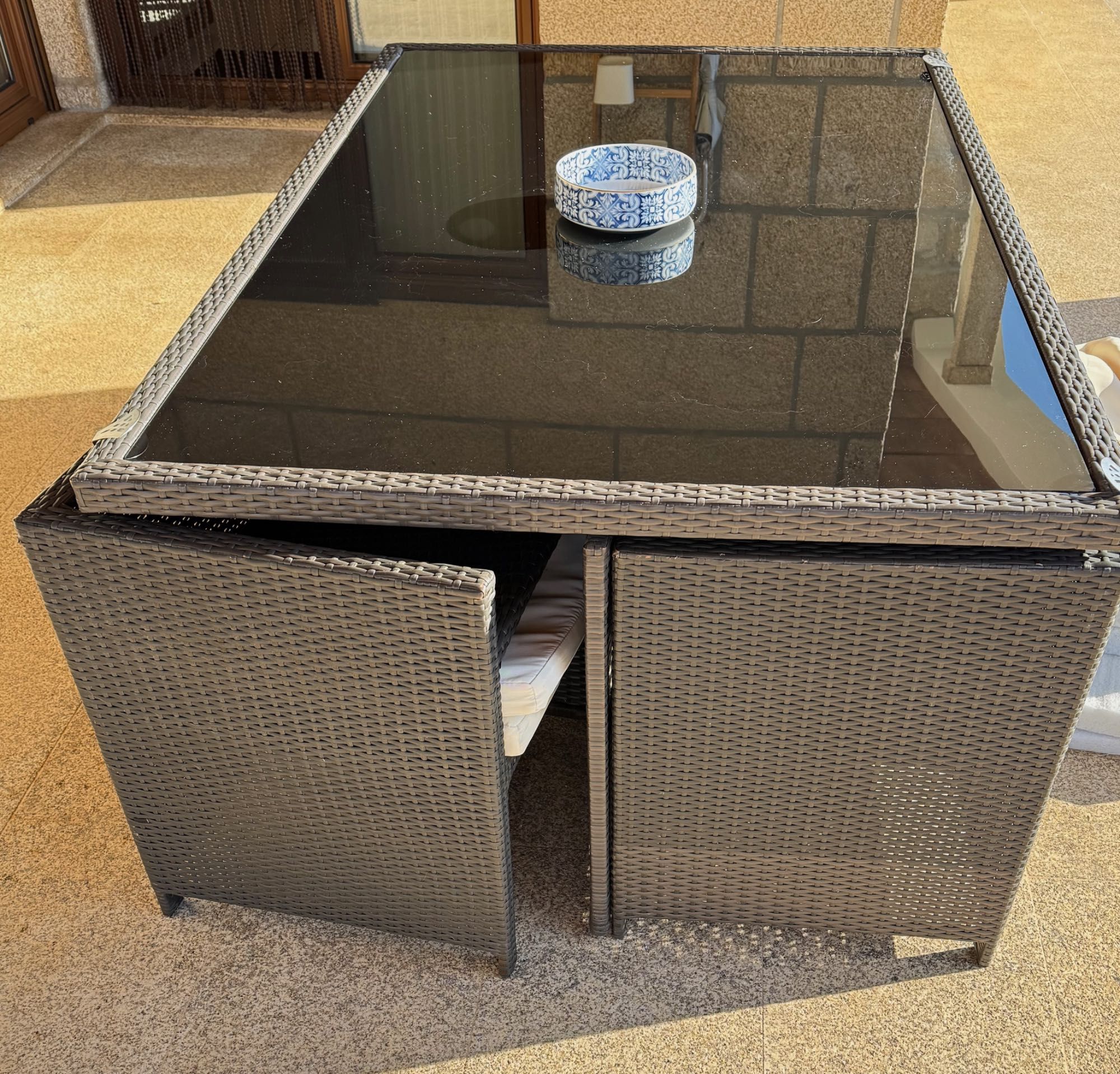 Conjunto Mesa e cadeiras de jardim em rattan sintético