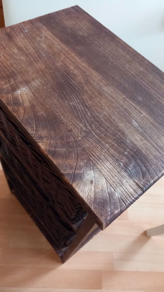 Szafka drewniana z 4 szufladami z wikliny, blat 40x29 wysokość 73 cm