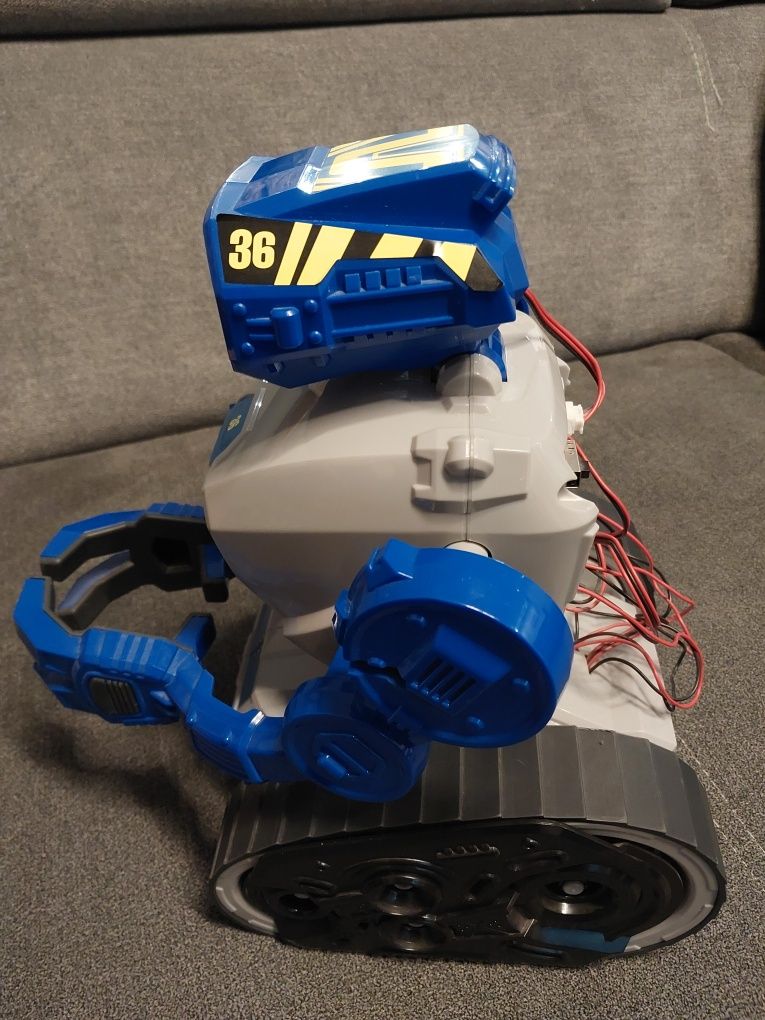 Robot z możliwością programowania Playtive