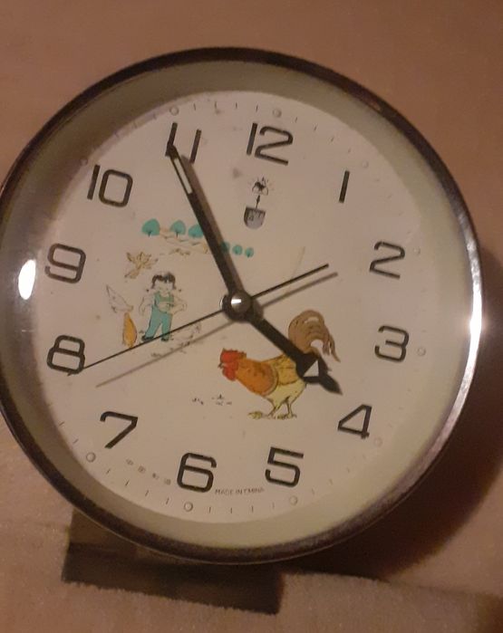 Relógio antigo de corda