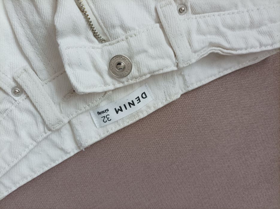 Dżinsy dziewczęce rozmiar 32 beżowe dwukolorowe Sinsay