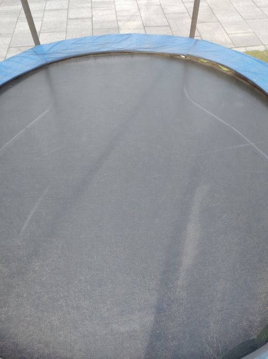 Trampolina ogrodowa