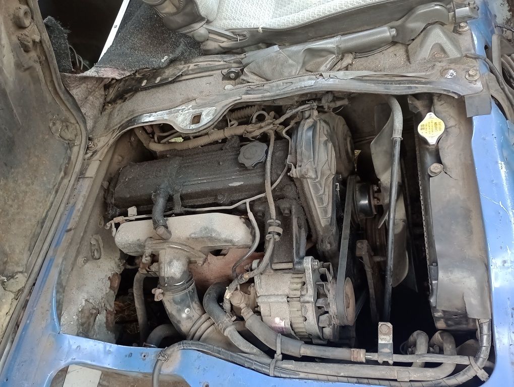 Mazda E2200 1997 р двигун R2