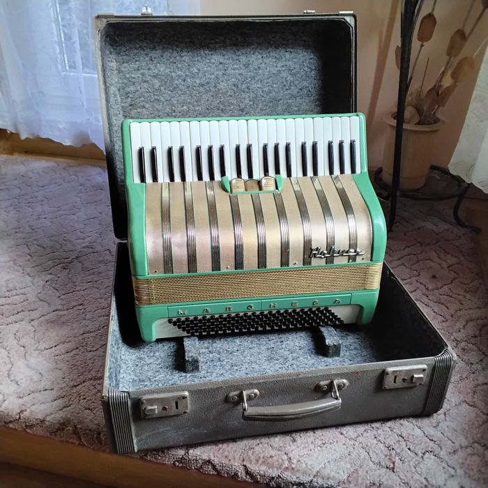 Akordeon Hohner 120 basow