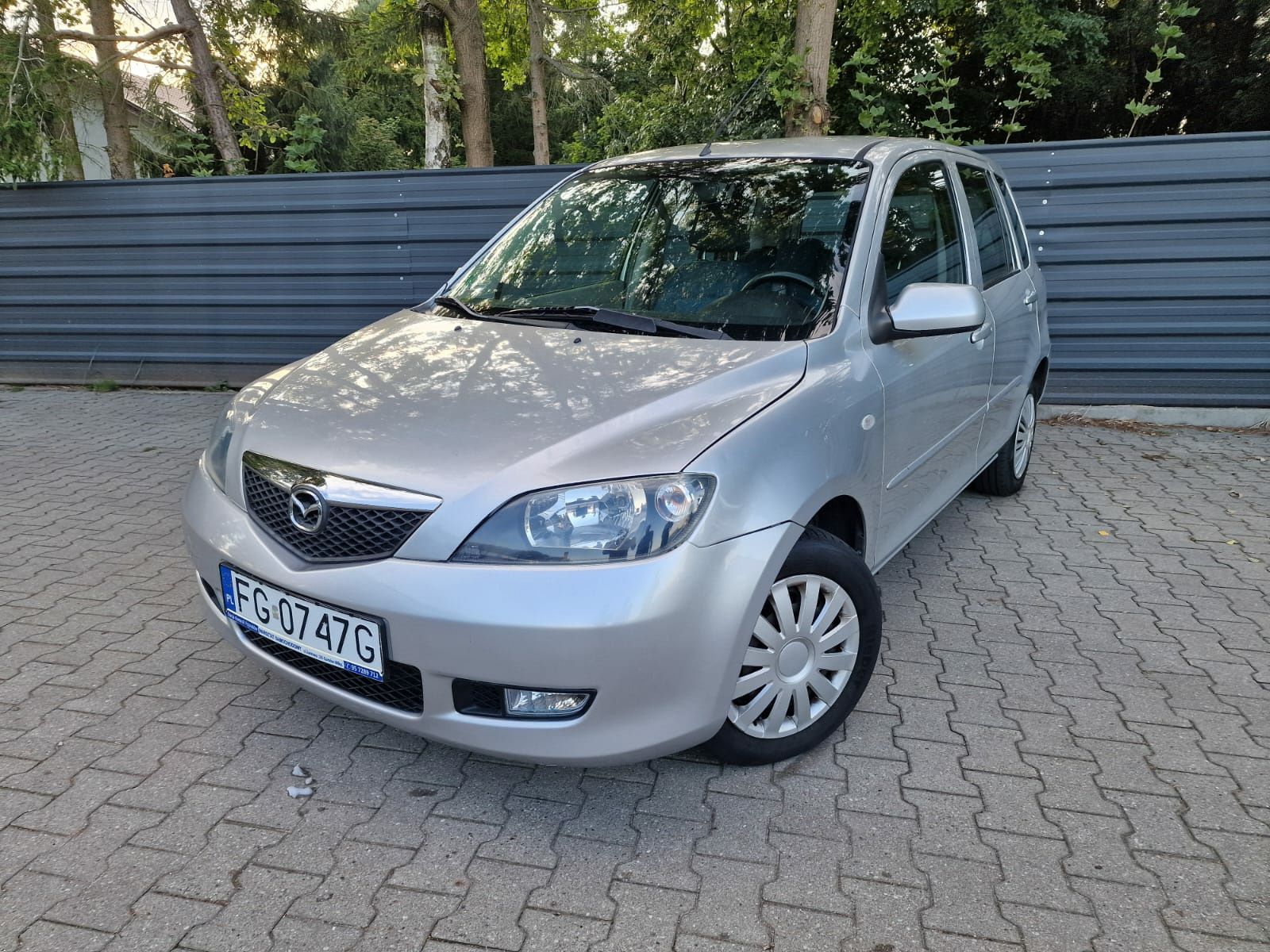 Mazda 2 - 1.4 - 2005r - Świetny stan - 0 rdzy - Niski przebieg !