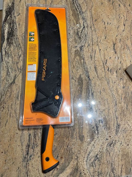 Fiskars solid Maczeta stalowa ogrodowa do gałęzi trawy drzewa