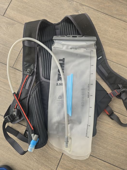 Plecak z bukłakiem Thule Rail Bike Hydration 8L Obsidian