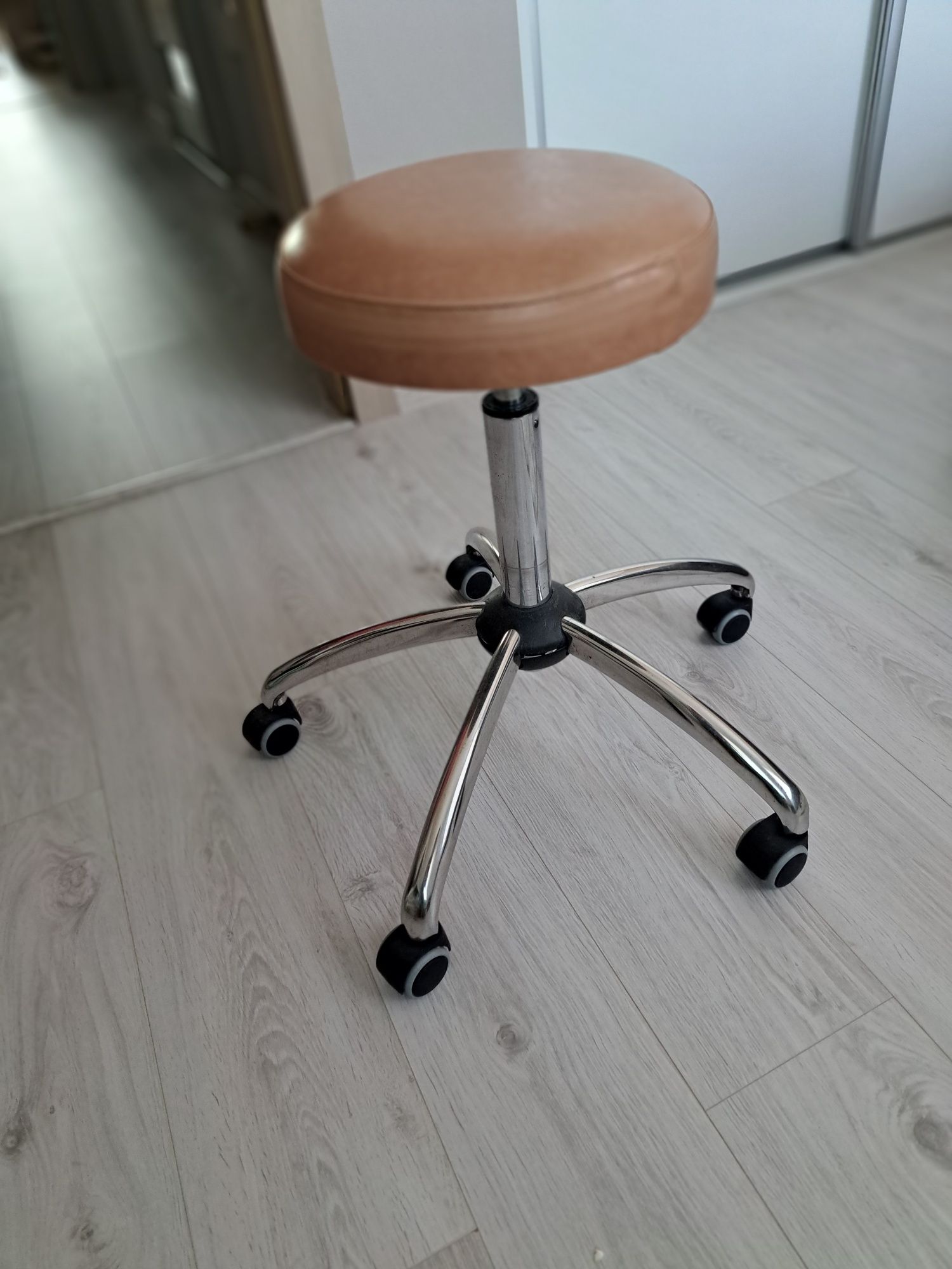Hoker/taboret fryzjerski