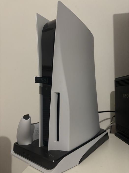 Ps5 + 2 comandos + base arrefecimento + jogos