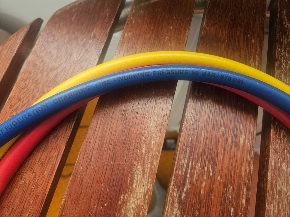 Węże serwisowe Refco 150cm z zaworami 3 sztuki
