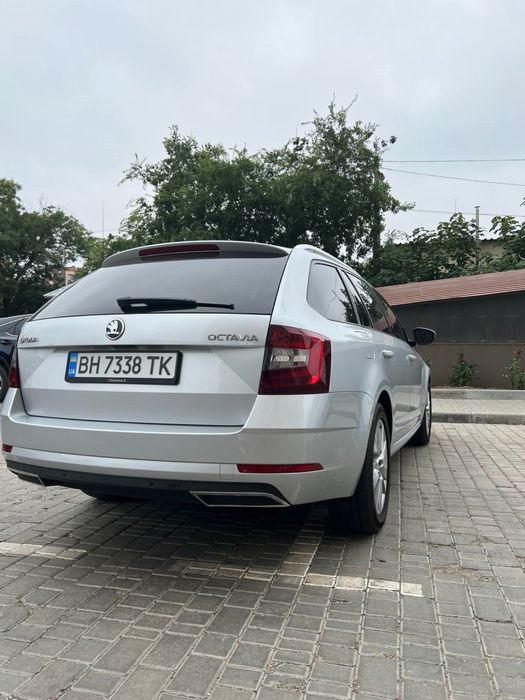 Продам авто skoda octavia 2018