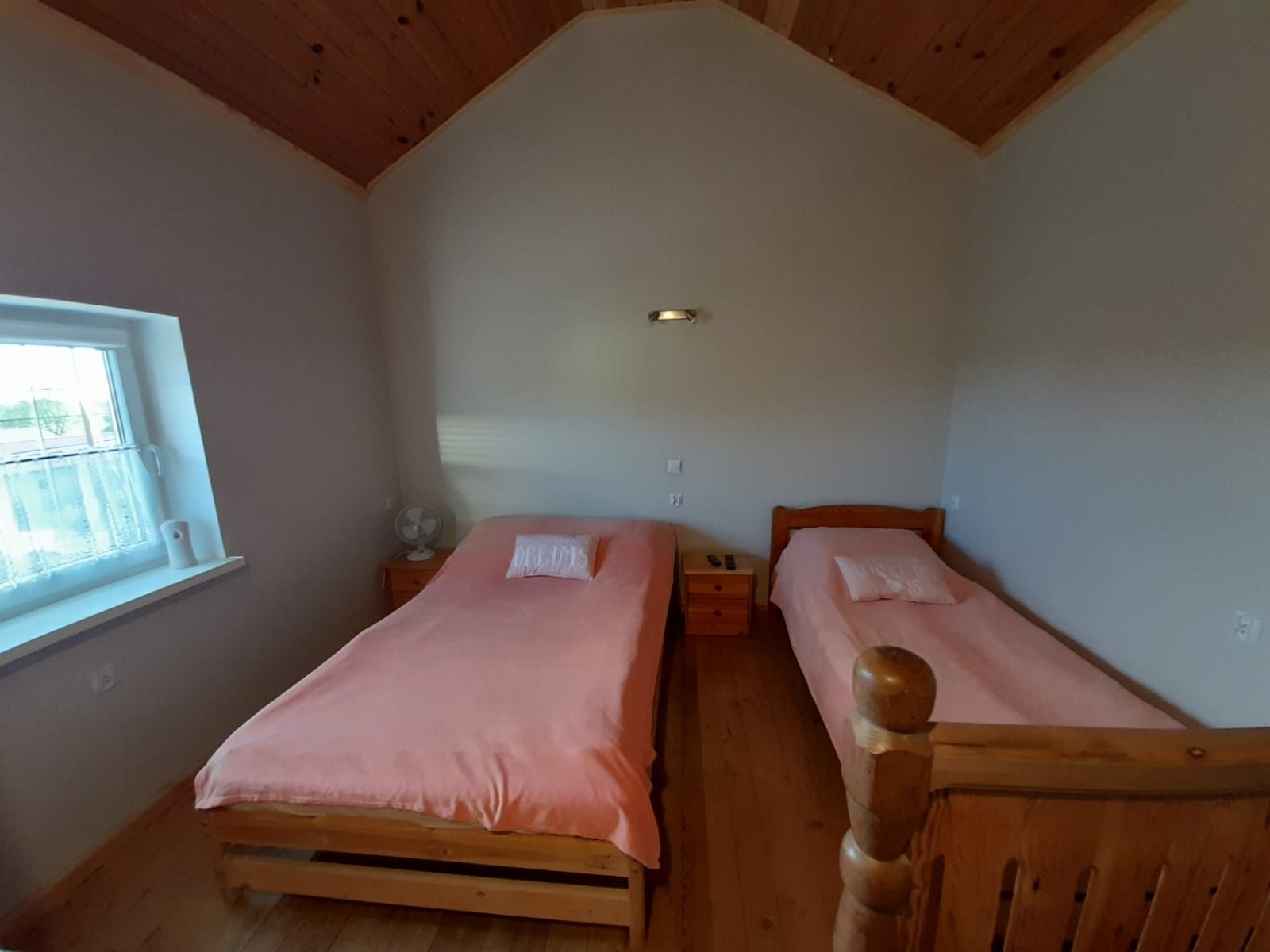 Domek letniskowy "Wieża" do wynajęcia z prywatną plażą