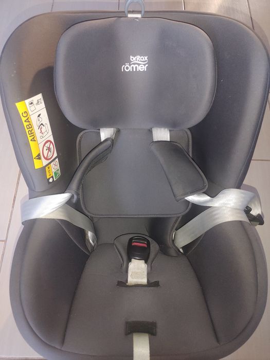 Fotelik samochodowy obrotowy Britax Römer Dualfi M Plus