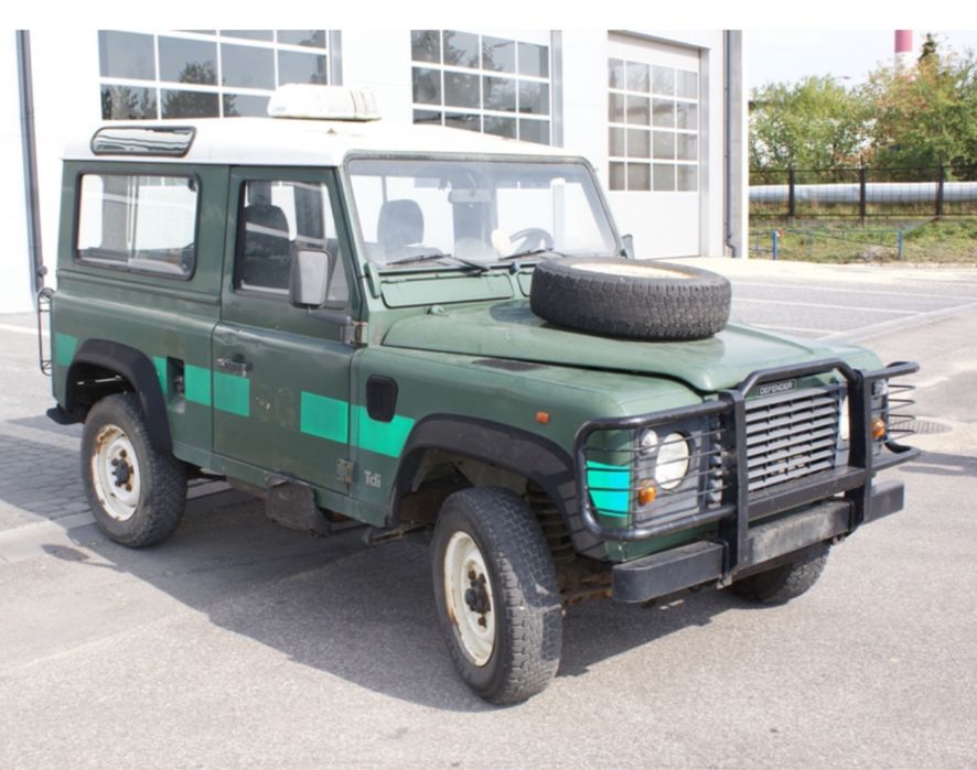 Land Rover Defender