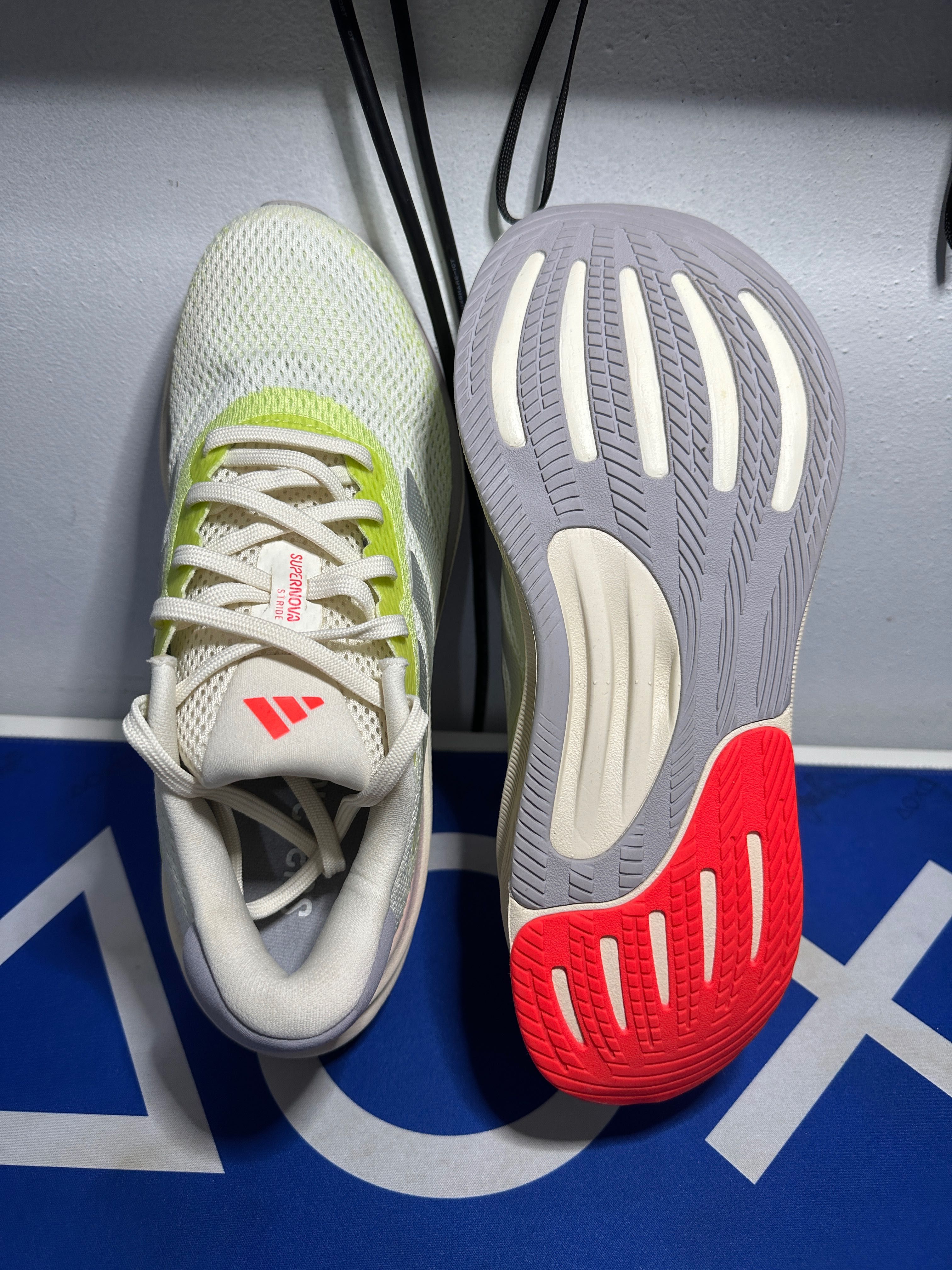 ADIDAS Supernova Stride M {IE8181}