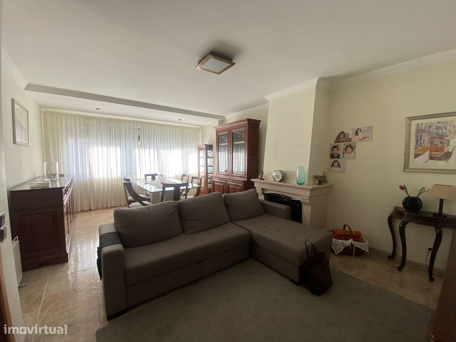 Excelente T4 Duplex São João do Estoril