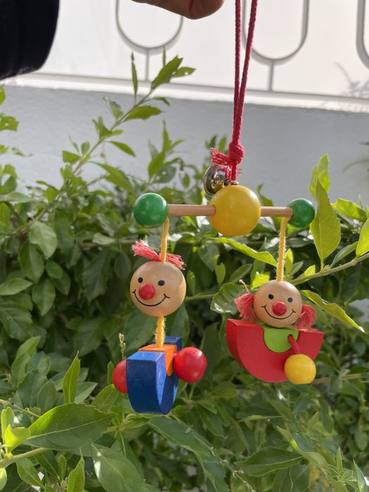 Pequenos mobiles signos, em madeira