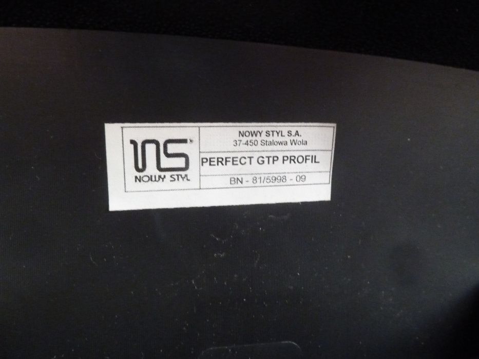 Nowy Styl fotel biurowy Perfect GTP Profil za 50 proc. ceny nowego