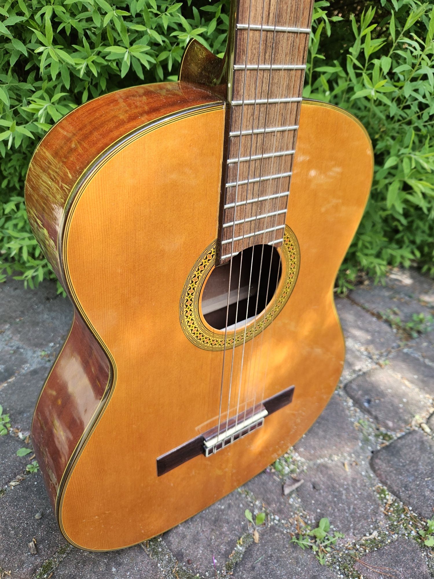 Gitara bardzo dobrej jakości