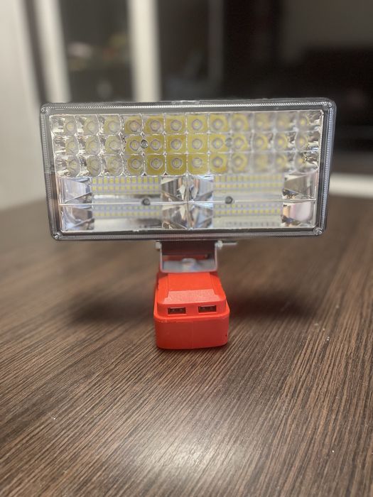 LED прожектор, ліхтар Milwaukee 18v USB
