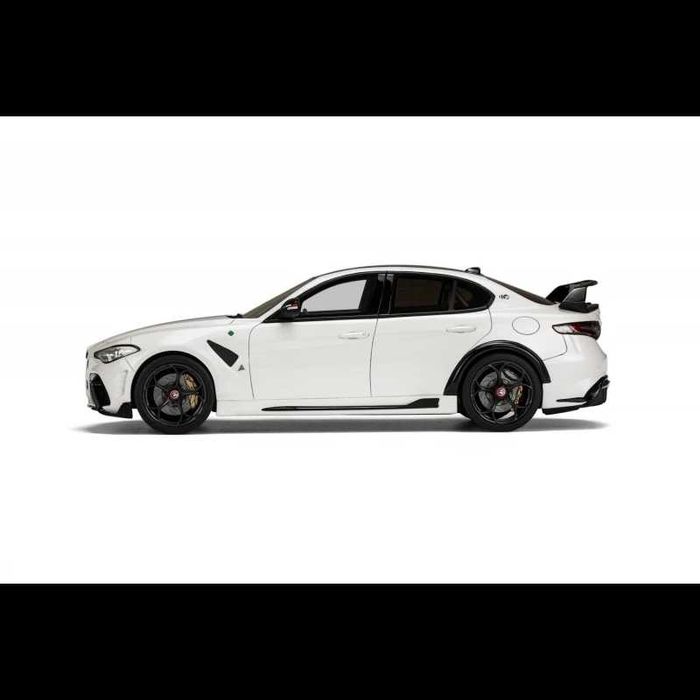 Model Alfa Romeo Giulia GTAm biały 1:18 otto ottomobile OT990