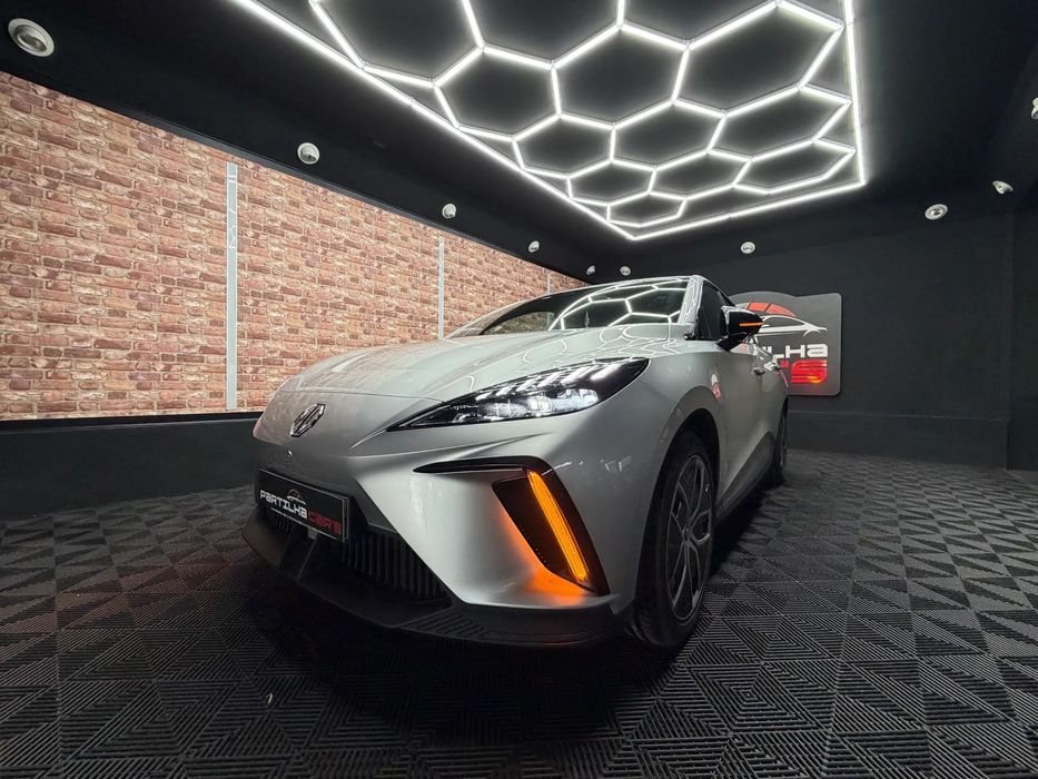 MG MG4 64 kWh Luxury