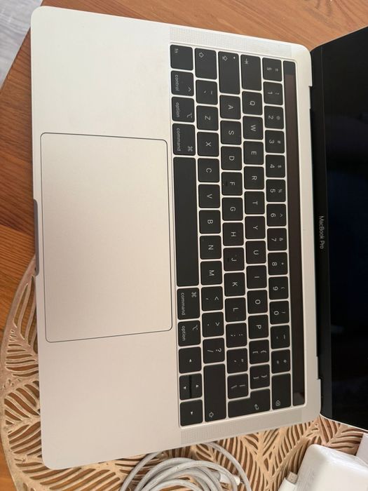 Macbook Air Pro jak nowy