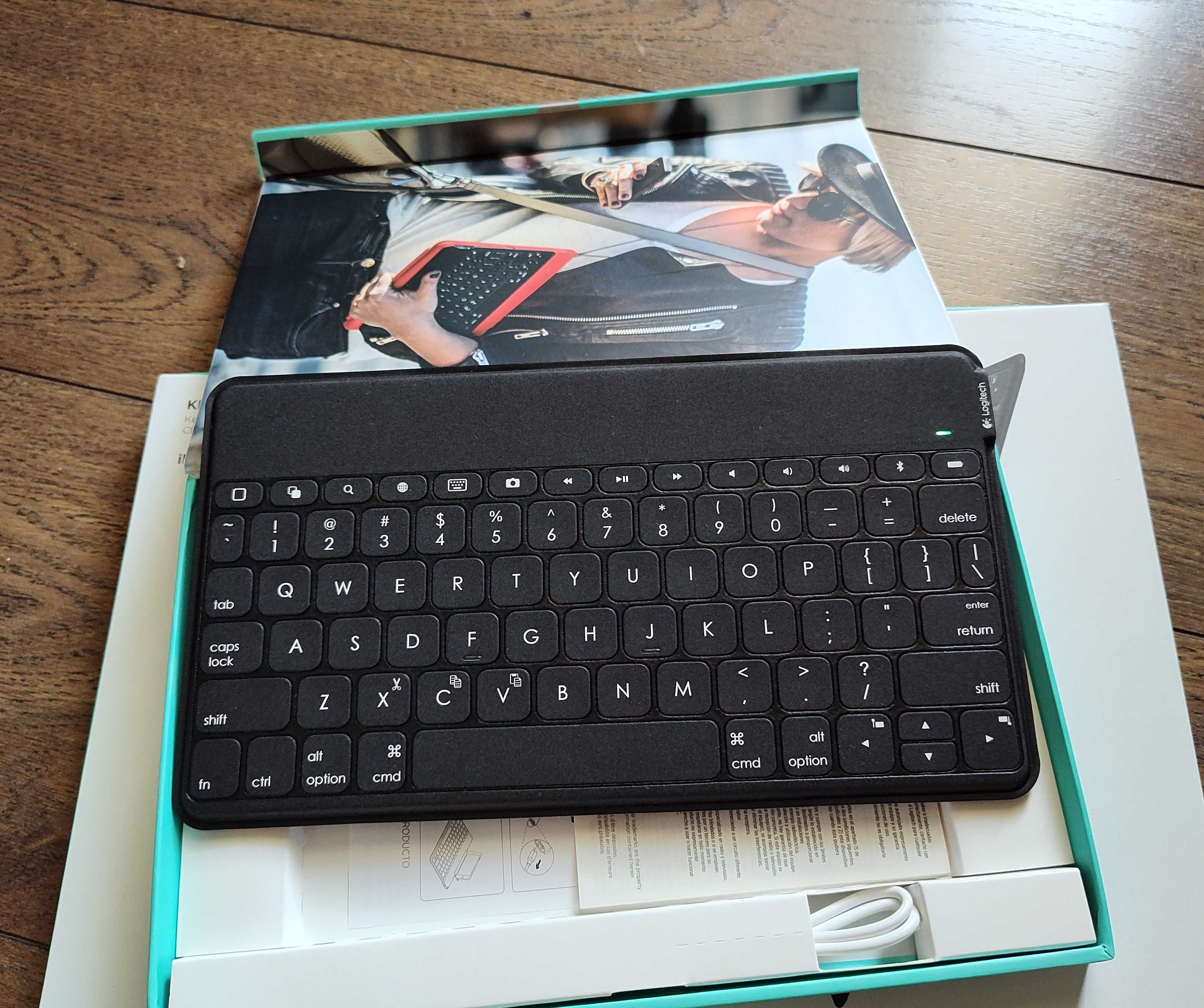 logitech KEYS-TO-GO   беспроводная клавиатура НЕ ДЕРЖИТ ЗАРЯД