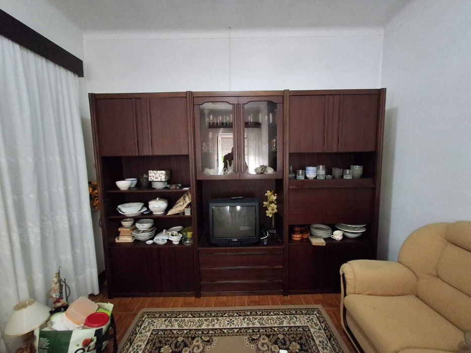 Móvel sala em ótimo estado, de madeira maciça