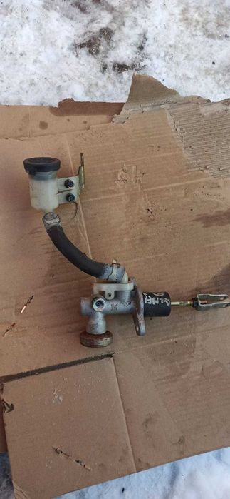 Главный цилиндр сцепления Nissan Almera N16 шрот