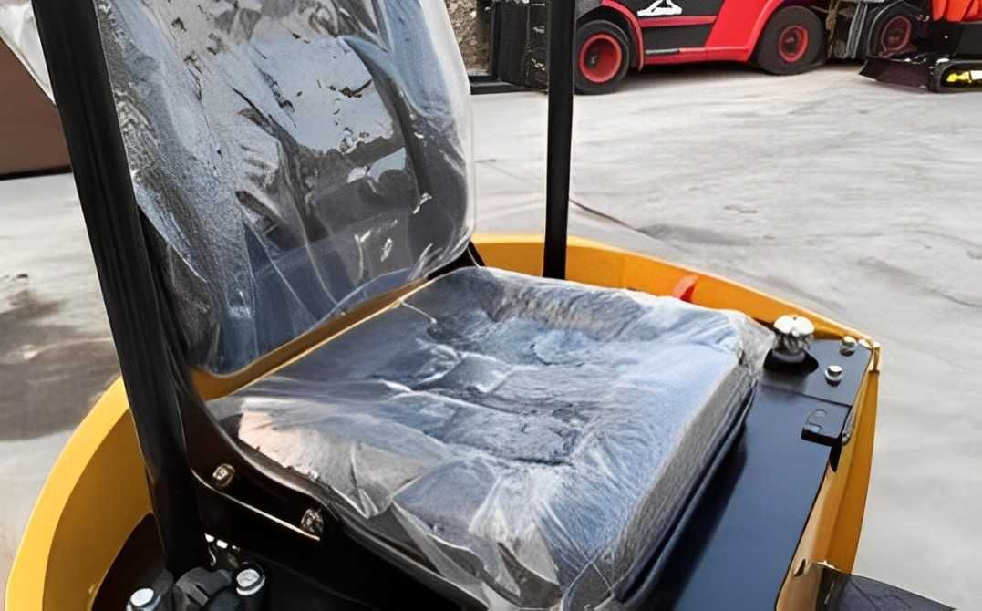 Escavadora Giratoria JPC HT12 Nova + Balde de Limpeza Baixa de Preço