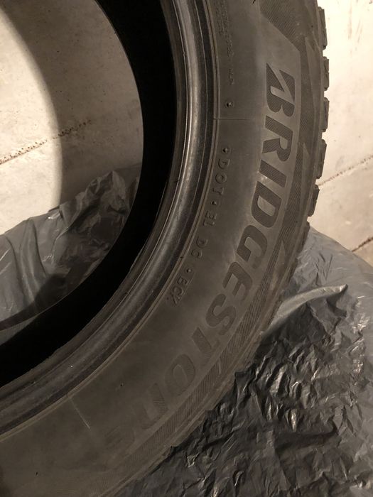 bridgestone blizzak dm-v2  235/60 r18