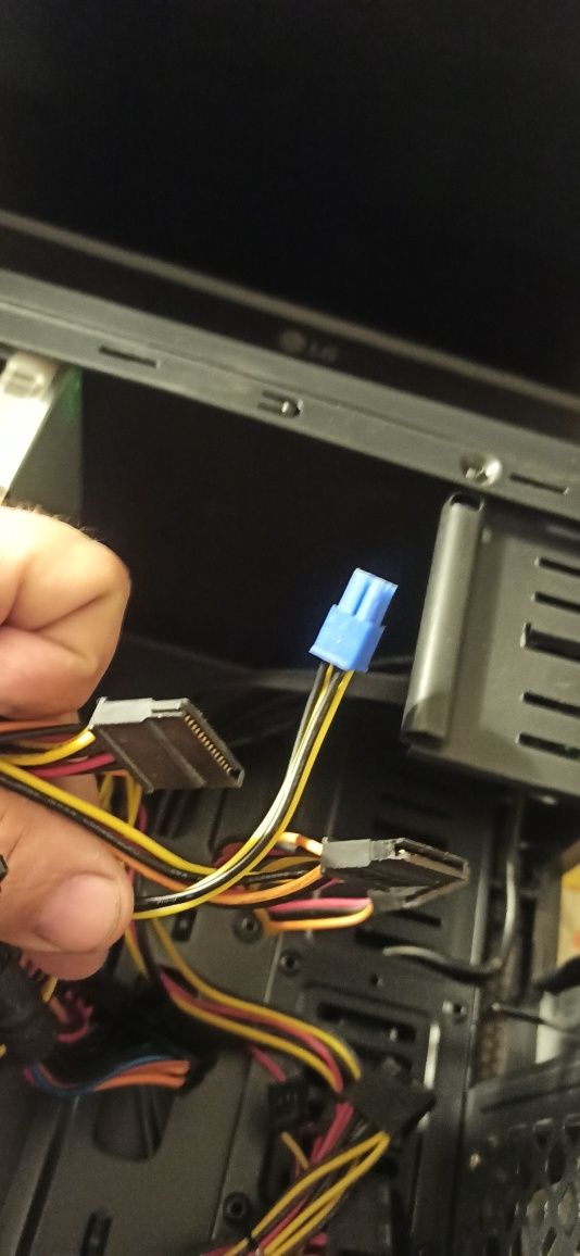 Obudowa pc ATX z zasilaczem