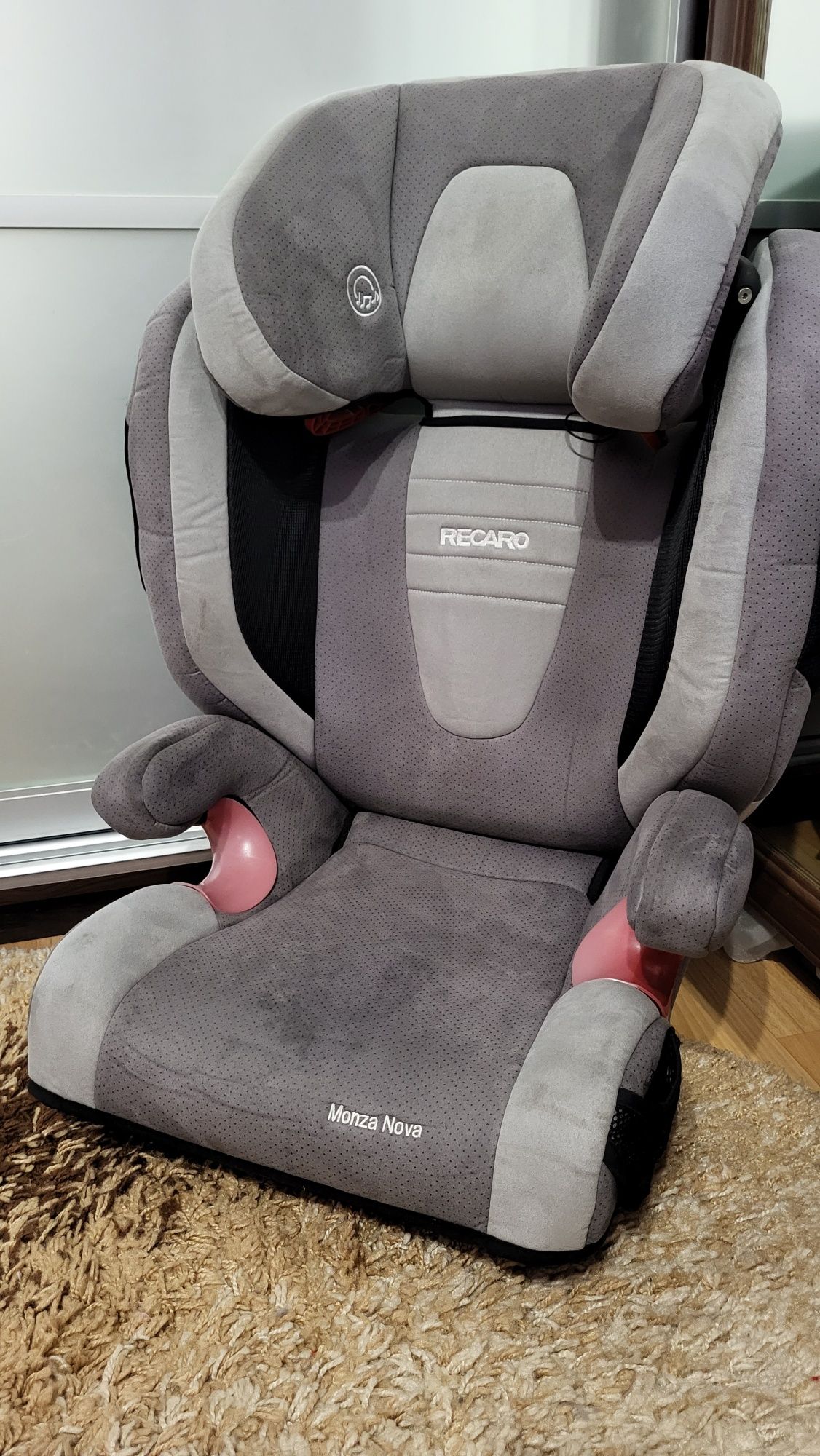 Автокрісло Recaro Monza Nova 2