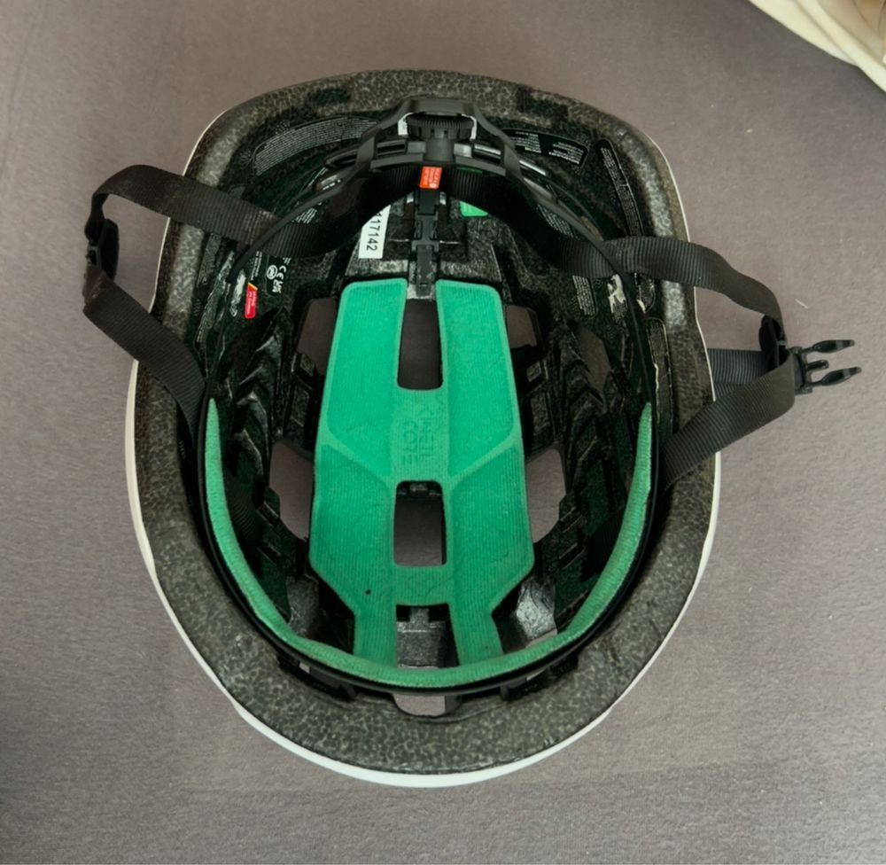Kask szosowy Lazer rozmiar L