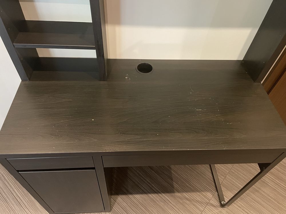 Ikea Mick biurko + nadstawka na biurko czarnobrązowe