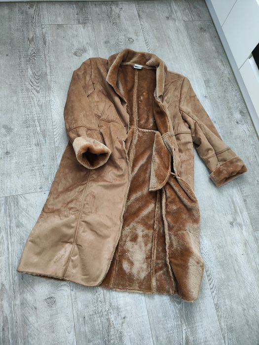 Lekki kożuch damski 42 XL Authentic dla wysokiej