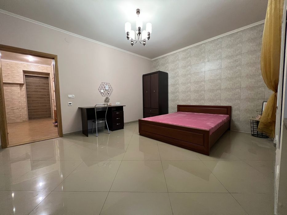 Снимите двухкомнатную квартиру в Центре, проспект Дмитра Яворницького