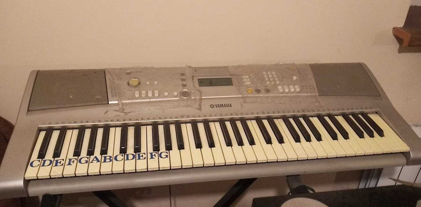 Keyboard Yamaha PSR E 303