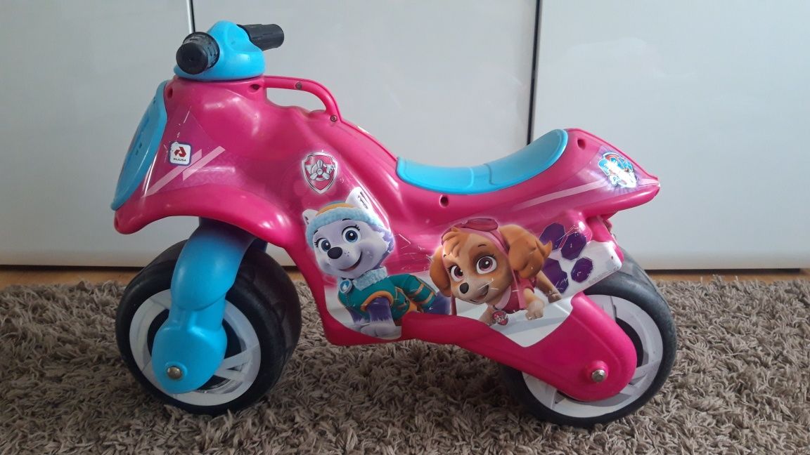 Injusa jeździk Psi Patrol paw motorek plastikowy dobry stan