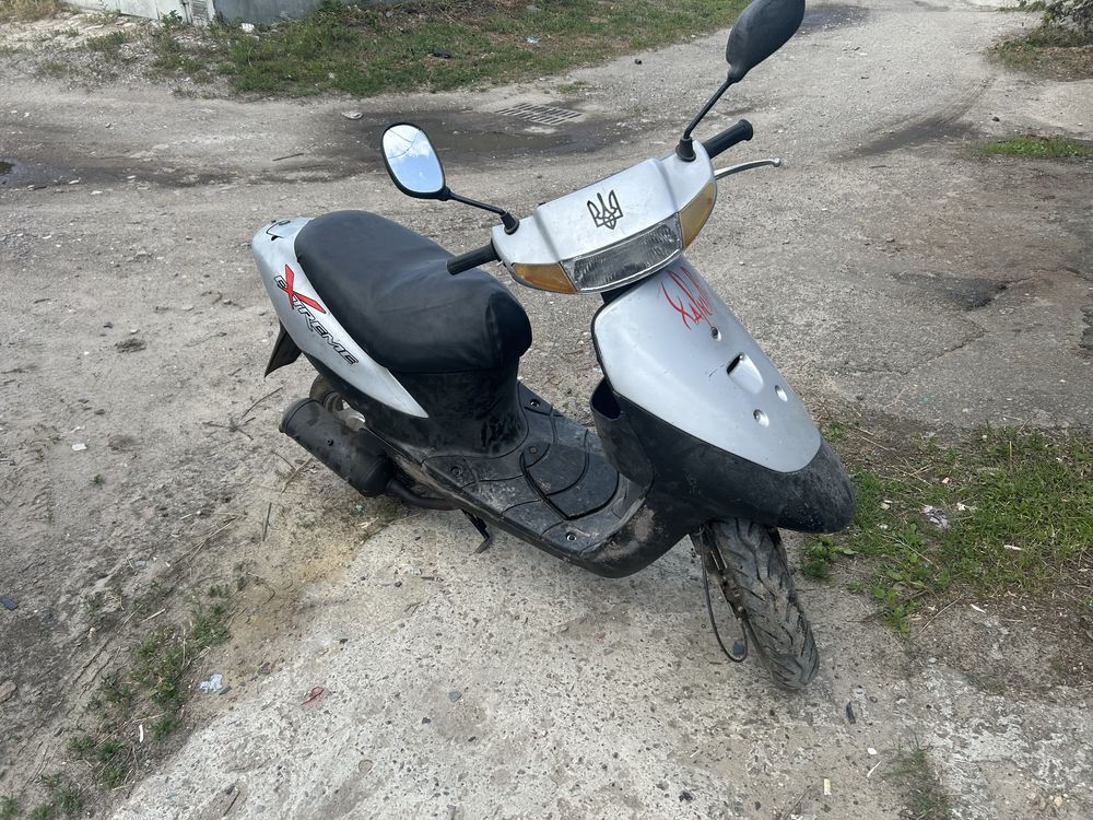 Скутер Suzuki lets2